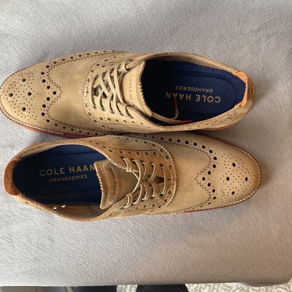 MEN'S DAY WINGTIP OXFORD MEN'S SHOES IN SOFT SAGE / CINNABAR SIZE 7 - Picture 3 of 8